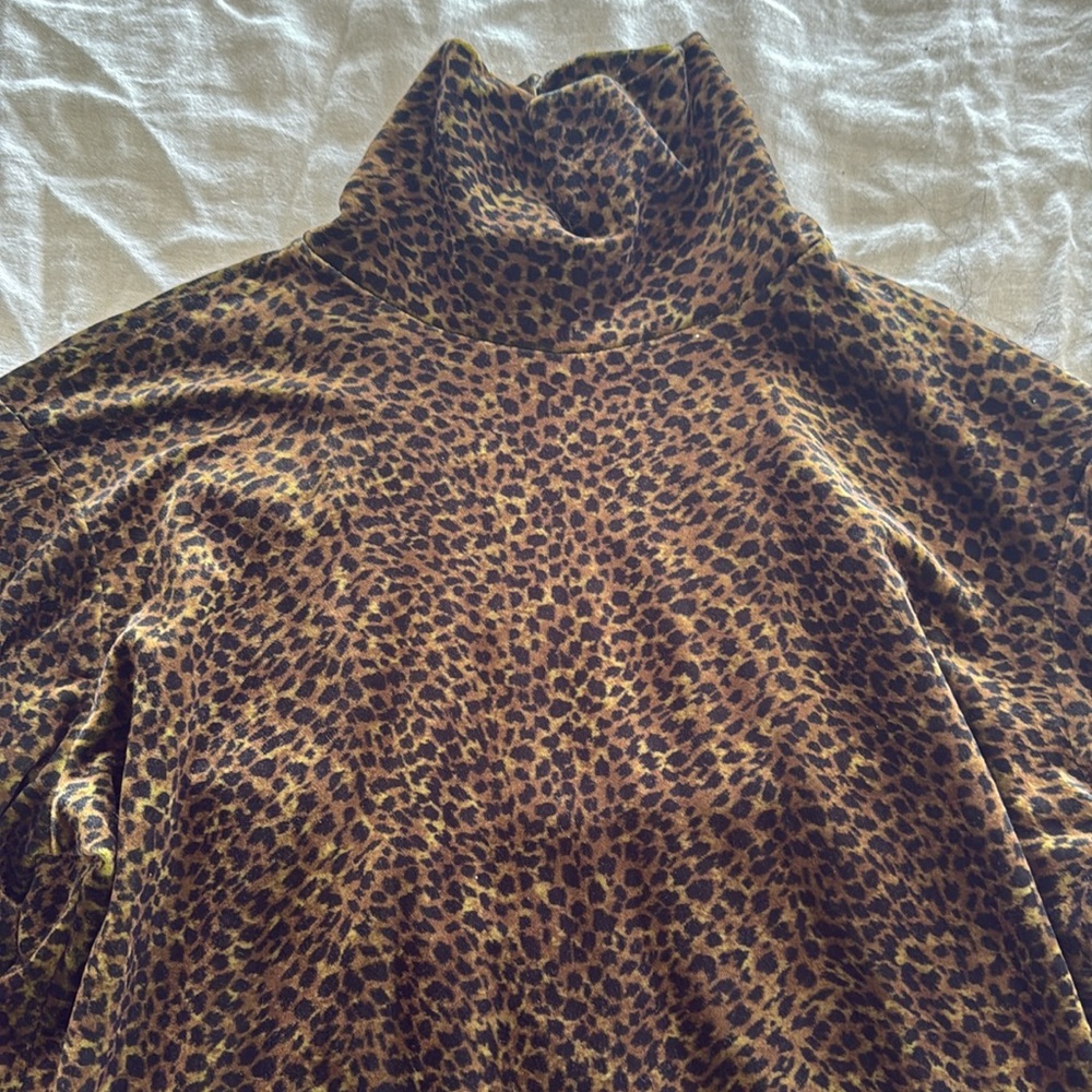 SNOSKINS vintage Leopard Print Turtleneck velvet Sweater - Picture 2 of 6